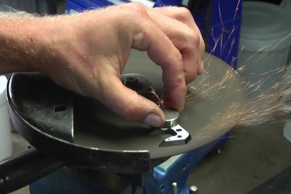 How to Sharpen Electric Sheep Shears